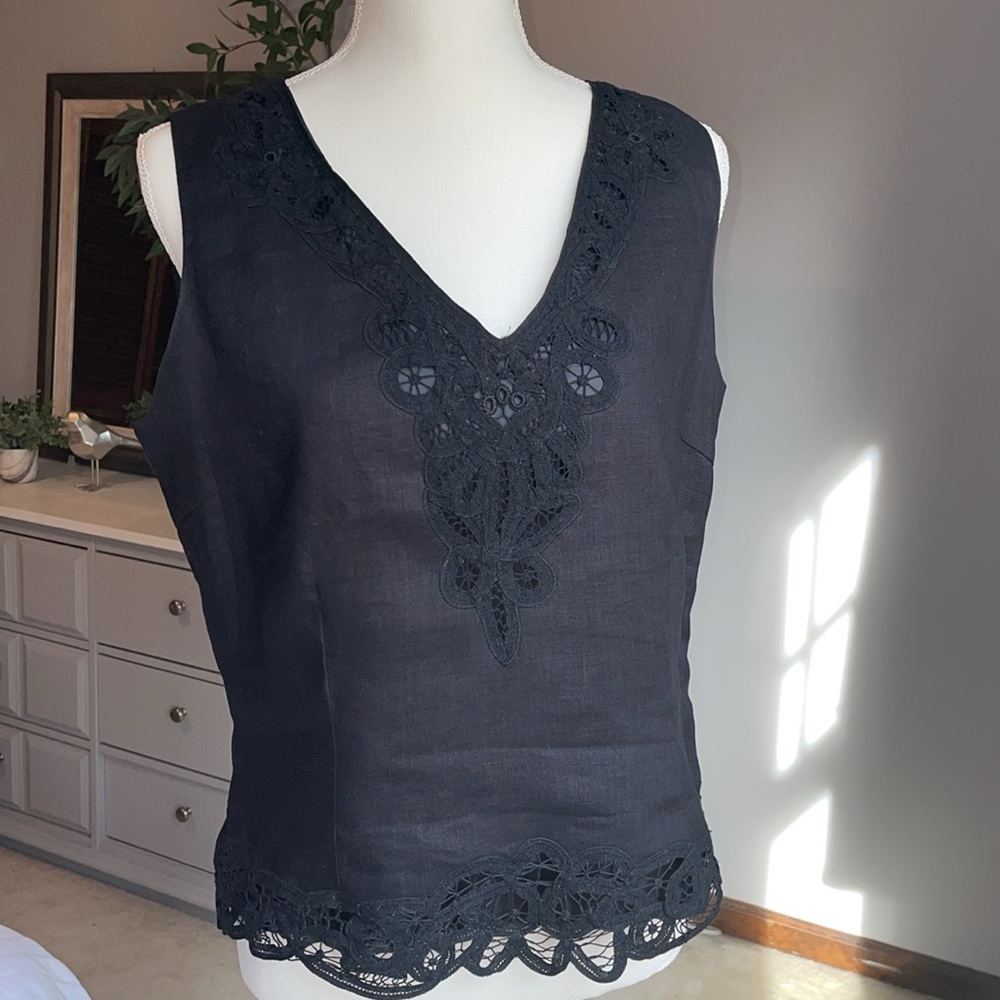 SilkLand Black Sleeveless V-Neck Lace Trim Top